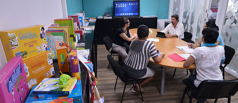 Hachette Pacifique – Papeterie, Fournitures scolaires et Mobilier de bureau et Mobilier scolaire en Polynésie française